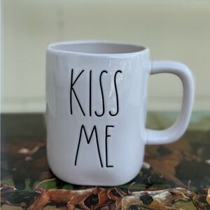 Rae Dunn White Mug with 'Kiss Me' Design New Without Tag